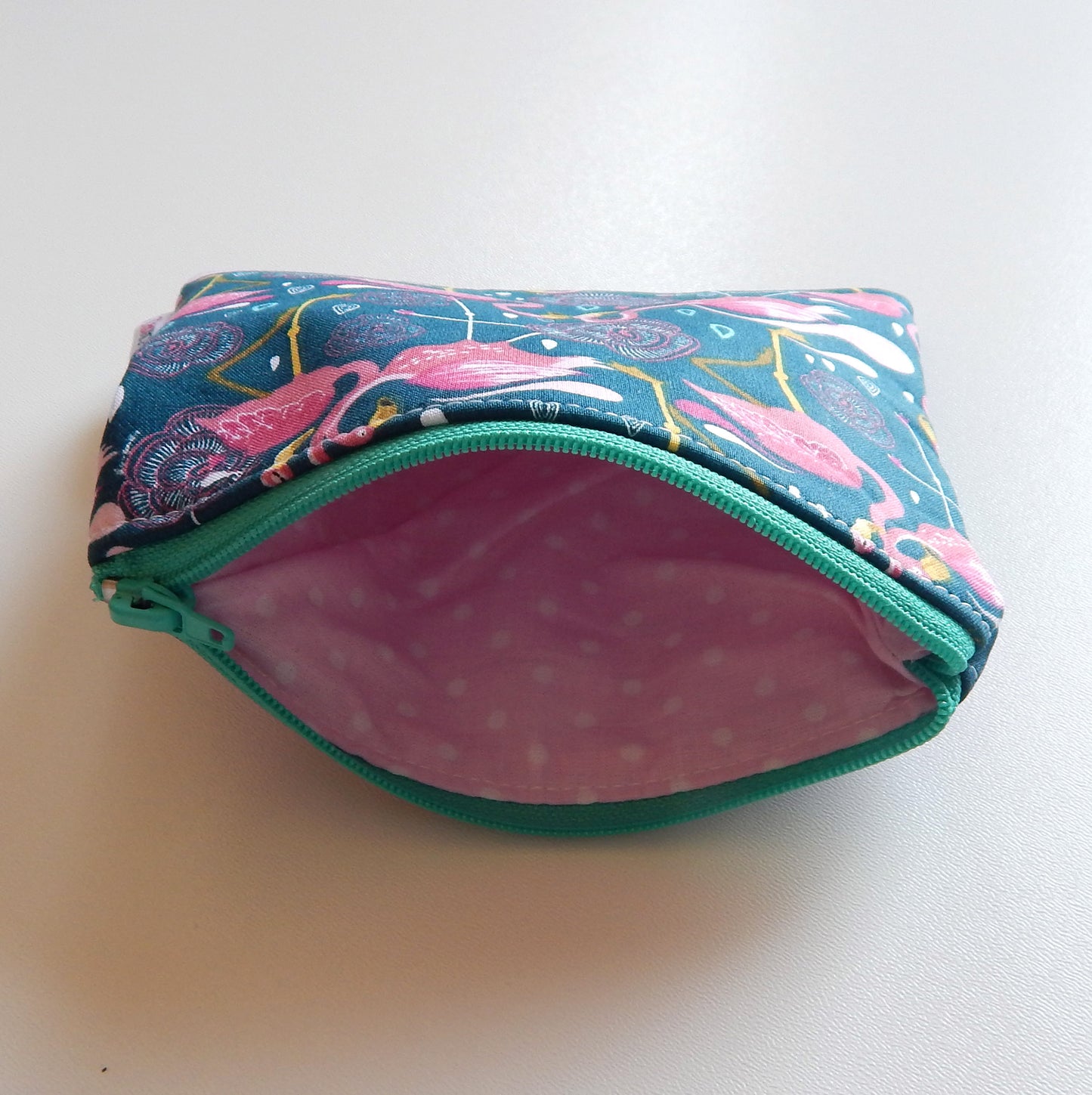 Flaminglow Pouch