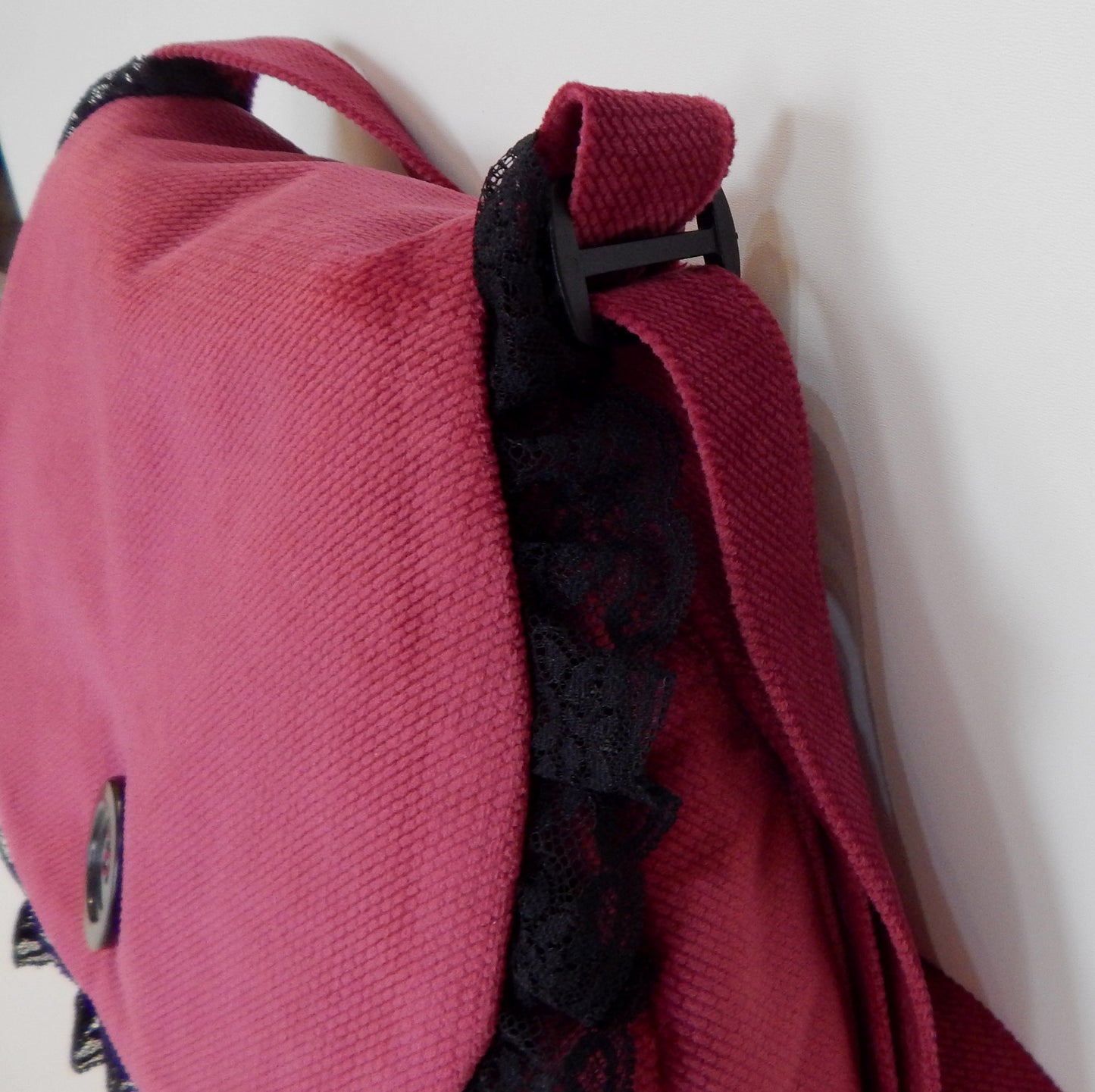 Retro Bloom Crossbody
